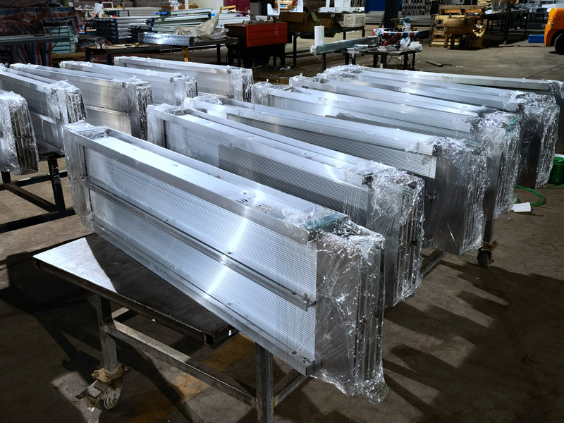 密集型母線(xiàn)槽